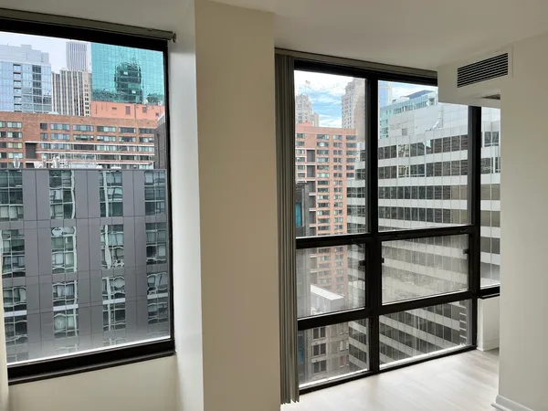 $2,050 | 230 East Ontario Street, Unit 2104, Chicago, IL 60611