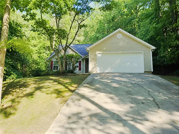 $189,900 | 300 Lakeside Drive, Covington, GA 30016