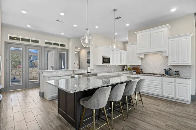 $1,075,000 | 11106 Laguna Mesa Drive, Cypress, TX 77433