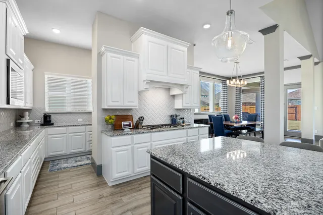 $1,075,000 | 11106 Laguna Mesa Drive, Cypress, TX 77433