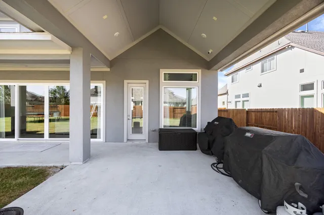 $1,075,000 | 11106 Laguna Mesa Drive, Cypress, TX 77433