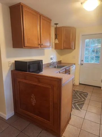 $2,200 | 5 Greenville Street, Spencer, MA 01562