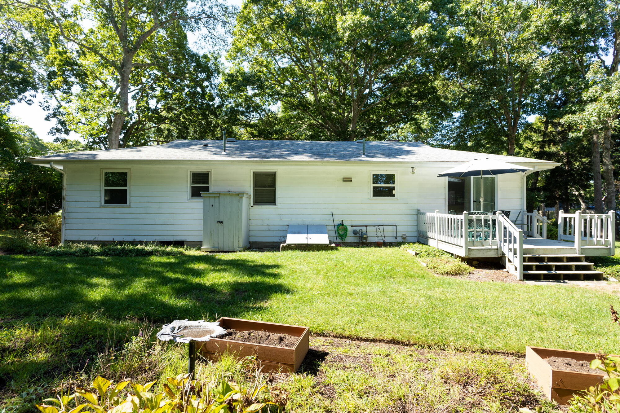 28 Crooked Pond Road Hyannis, MA 02601 - Photo 6 of 28 06
