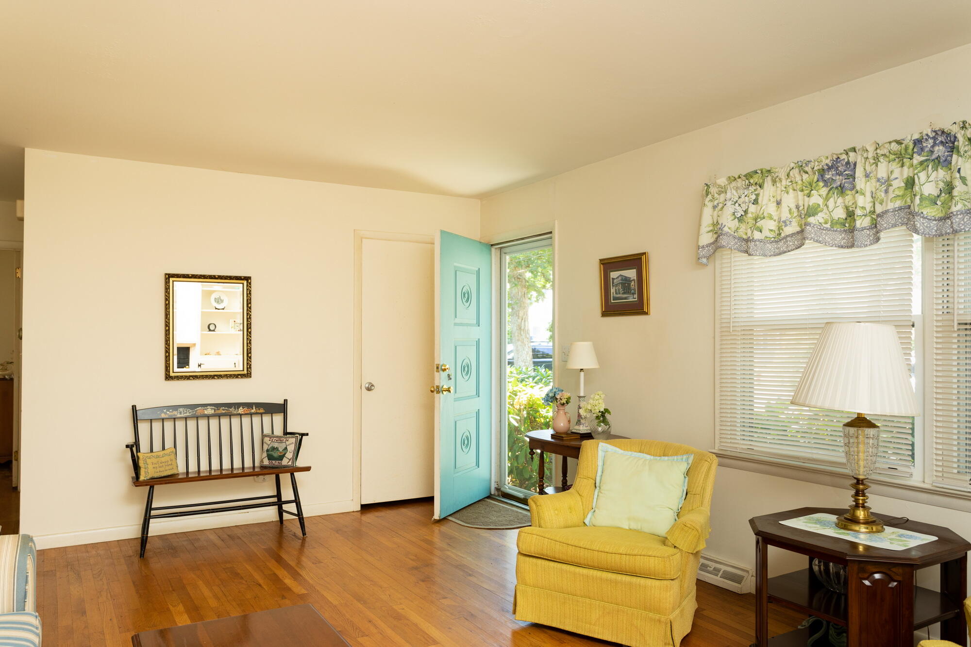 28 Crooked Pond Road Hyannis, MA 02601 - Photo 10 of 28 10