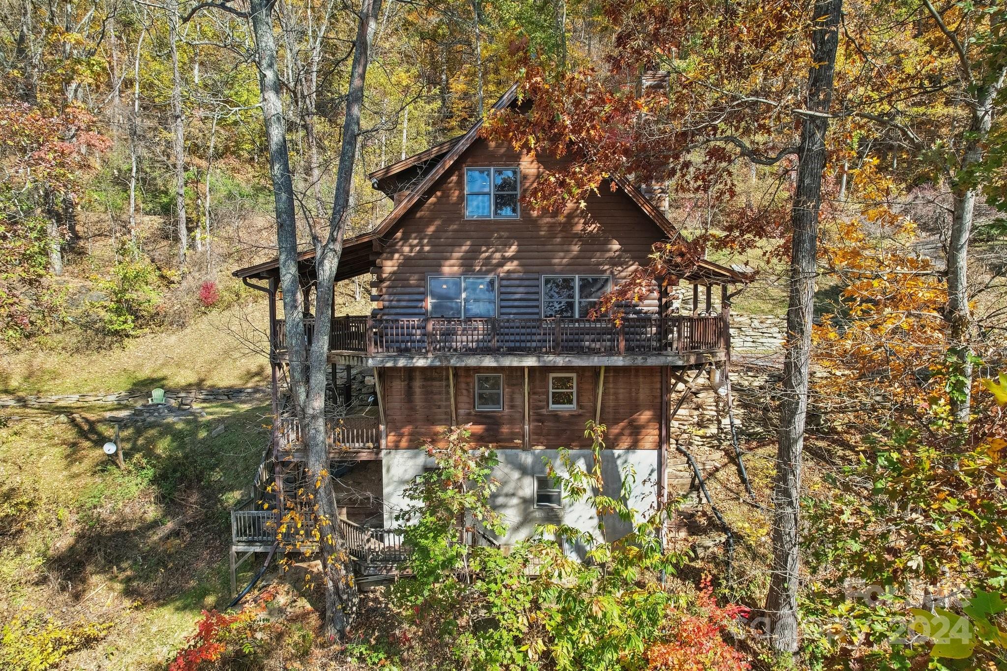 27 Tuckaway Road Waynesville, NC 28785 - Photo 1 of 48 Gallery Image 1