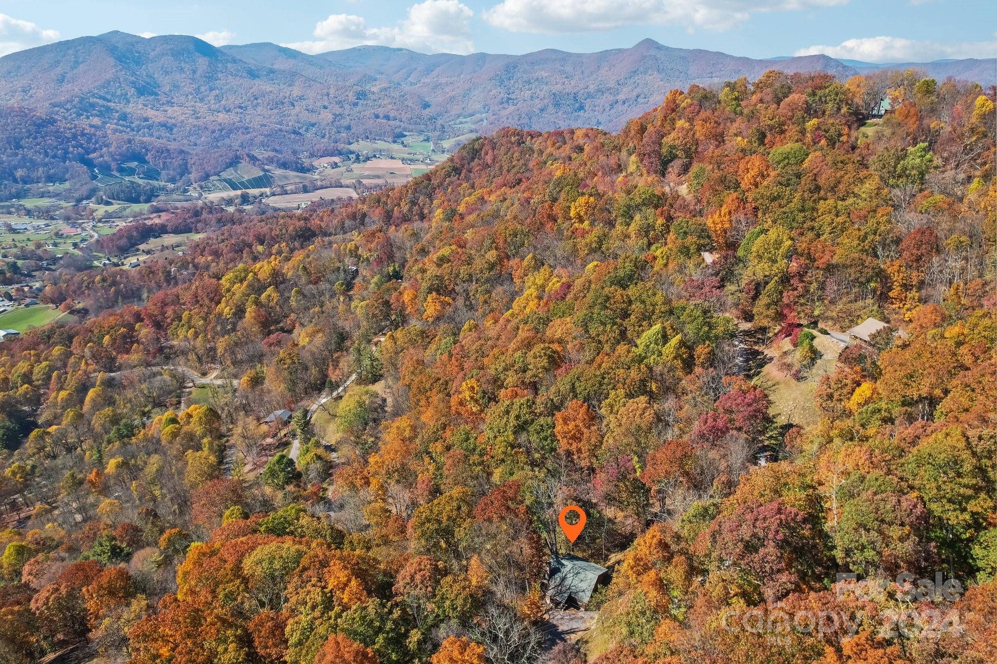 27 Tuckaway Road Waynesville, NC 28785 - Photo 8 of 48 Gallery Image 8
