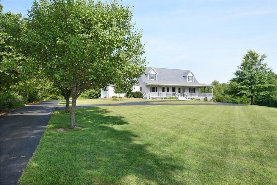 8712 Huckleberry Road Berrien Center, MI 49102 - Photo 14 of 16 vht_viewer_571
