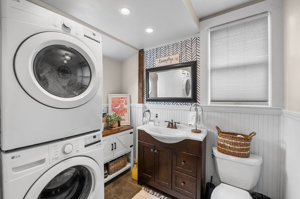 13 Leslie O Johnson Road Gloucester, MA 01930 - Photo 15 of 42