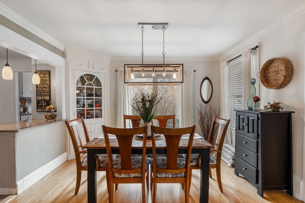 13 Leslie O Johnson Road Gloucester, MA 01930 - Photo 5 of 42