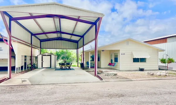 $130,000 | 230 De Zavala Street, Brackettville, TX 78832