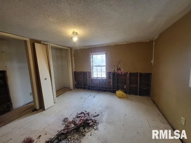 $17,900 | 523 Church Street, Cameron, IL 61423