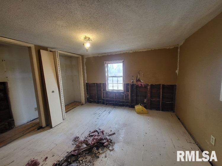 523 Church Street Cameron, IL 61423 - Photo 5 of 12