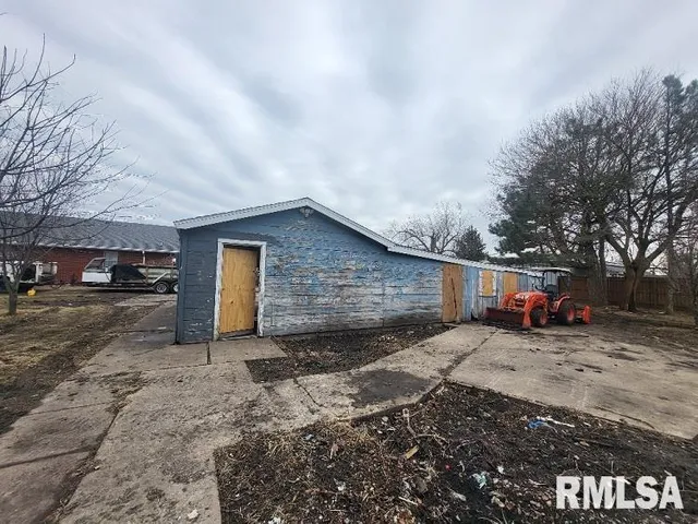 $17,900 | 523 Church Street, Cameron, IL 61423