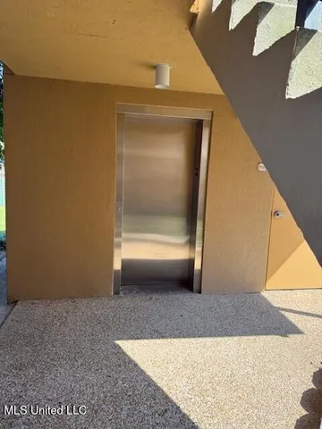 $1,800 | 520 Beach Boulevard, Unit 508, Biloxi, MS 39530