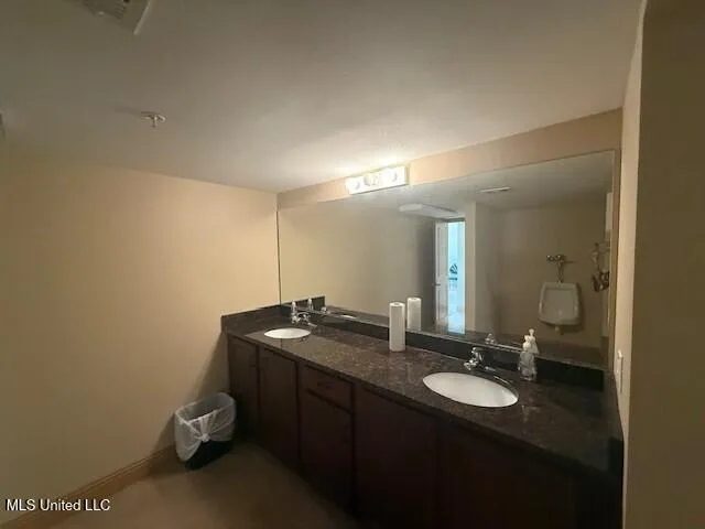 $1,800 | 520 Beach Boulevard, Unit 508, Biloxi, MS 39530