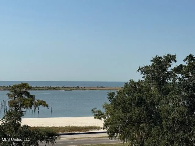 $1,800 | 520 Beach Boulevard, Unit 508, Biloxi, MS 39530