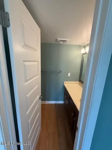 $1,800 | 520 Beach Boulevard, Unit 508, Biloxi, MS 39530