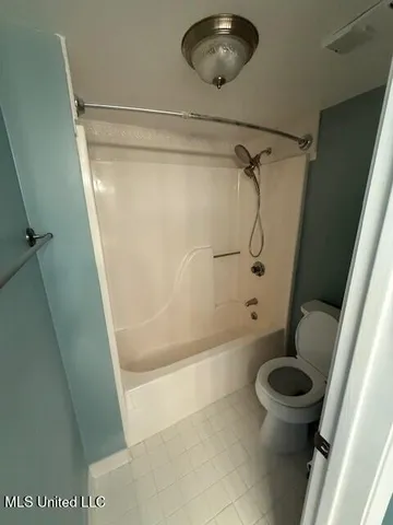 $1,800 | 520 Beach Boulevard, Unit 508, Biloxi, MS 39530