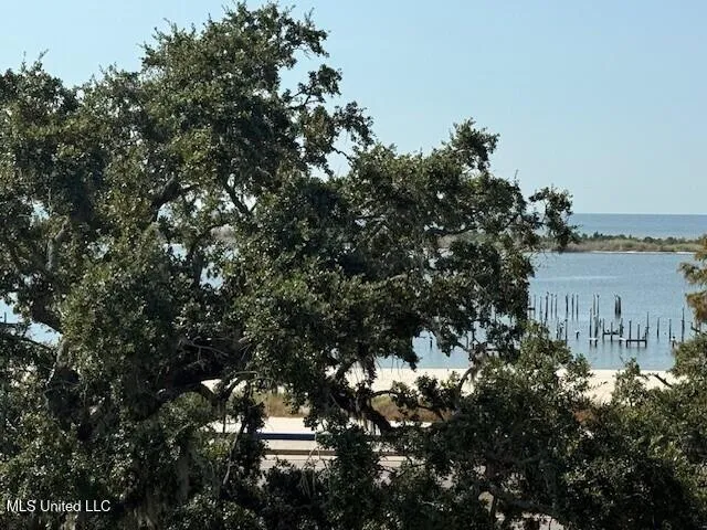 $1,800 | 520 Beach Boulevard, Unit 508, Biloxi, MS 39530