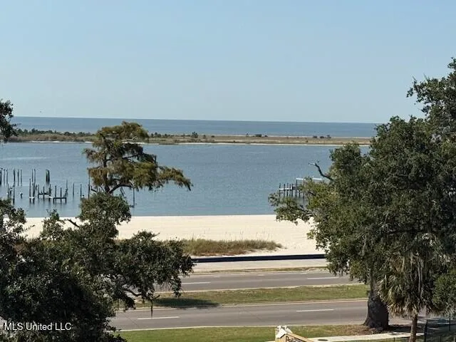 $1,800 | 520 Beach Boulevard, Unit 508, Biloxi, MS 39530