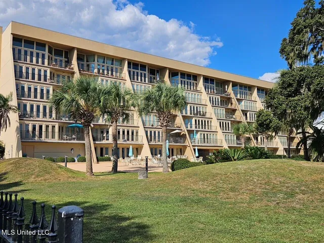 $1,800 | 520 Beach Boulevard, Unit 508, Biloxi, MS 39530