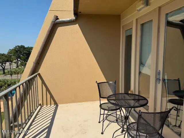 $1,800 | 520 Beach Boulevard, Unit 508, Biloxi, MS 39530