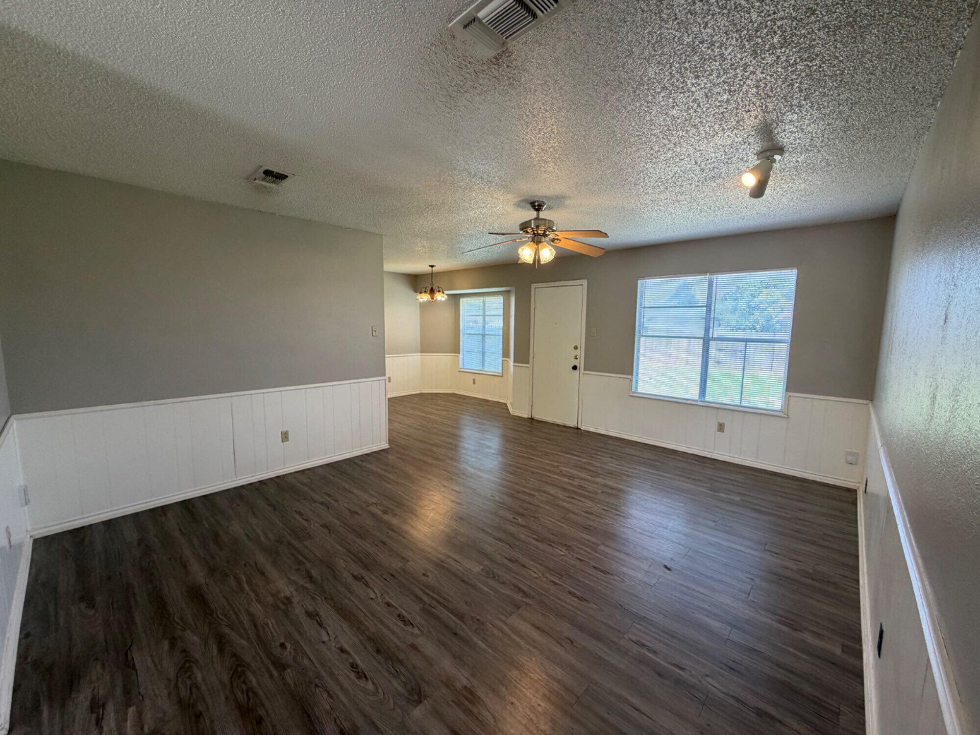6506 25th Street Lubbock, TX 79407 - Photo 3 of 12 IMG_7686