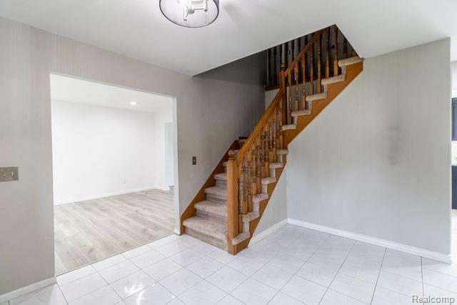 38772 Westchester Road Sterling Heights, MI 48310 - Photo 7 of 58 Gallery Image 7