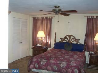 1417 Powell Road Brookhaven, PA 19015 - Photo 5 of 6