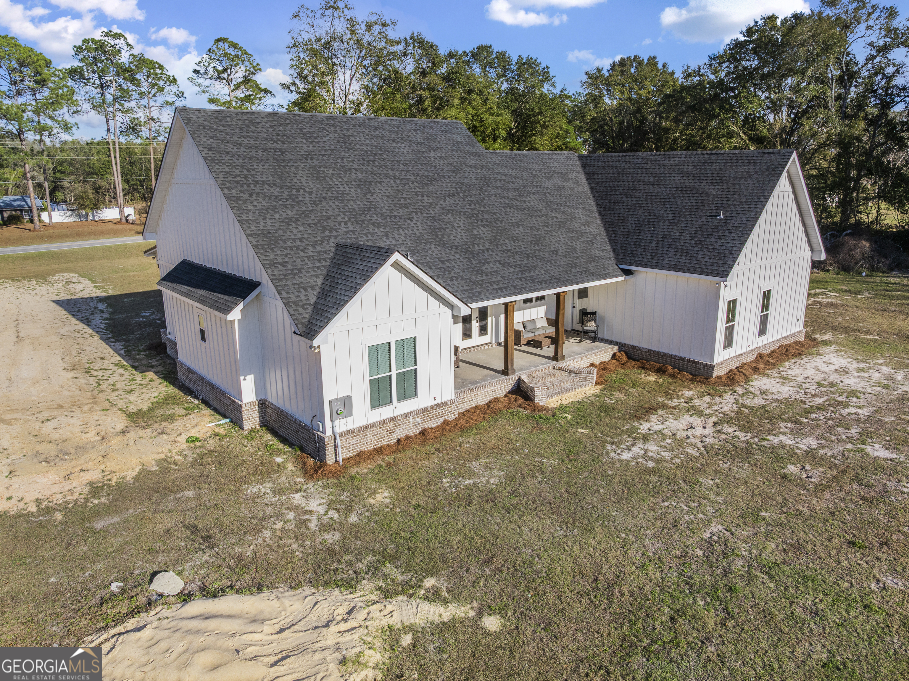4005 Golfview Drive Blackshear, GA 31516 - Photo 3 of 40 an aerial view of a house with a yard