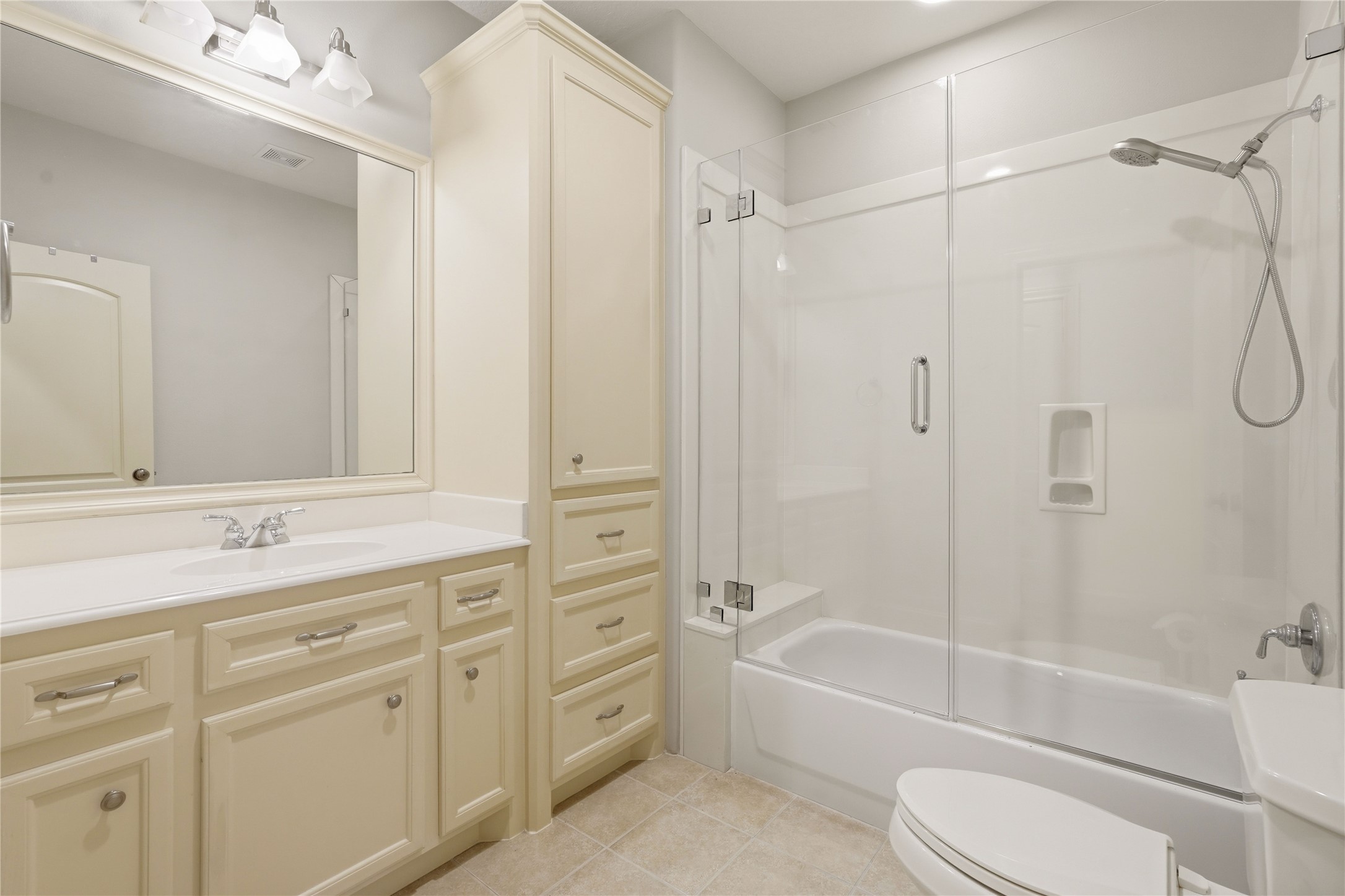 8111 Hideaway Lake Circle Spring, TX 77389 - Photo 37 of 48 a bathroom with a sink a toilet and bathtub