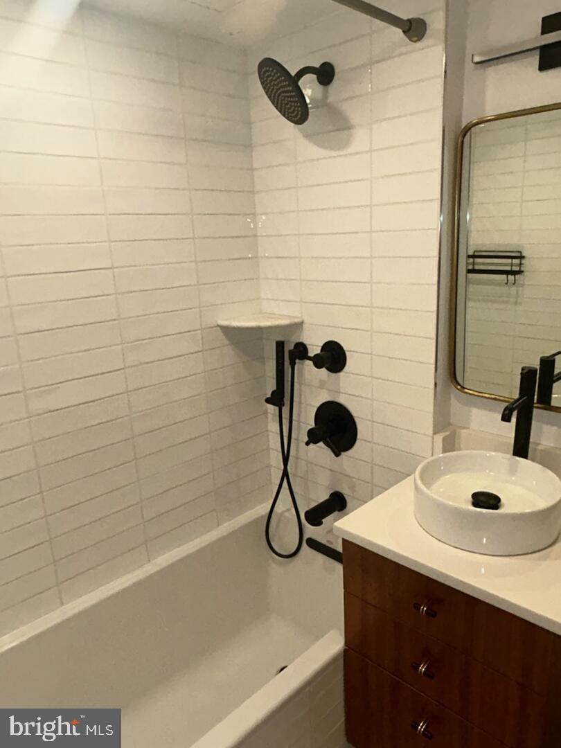 800 4th Street Southwest, Unit S413 Washington, DC 20024 - Photo 6 of 25