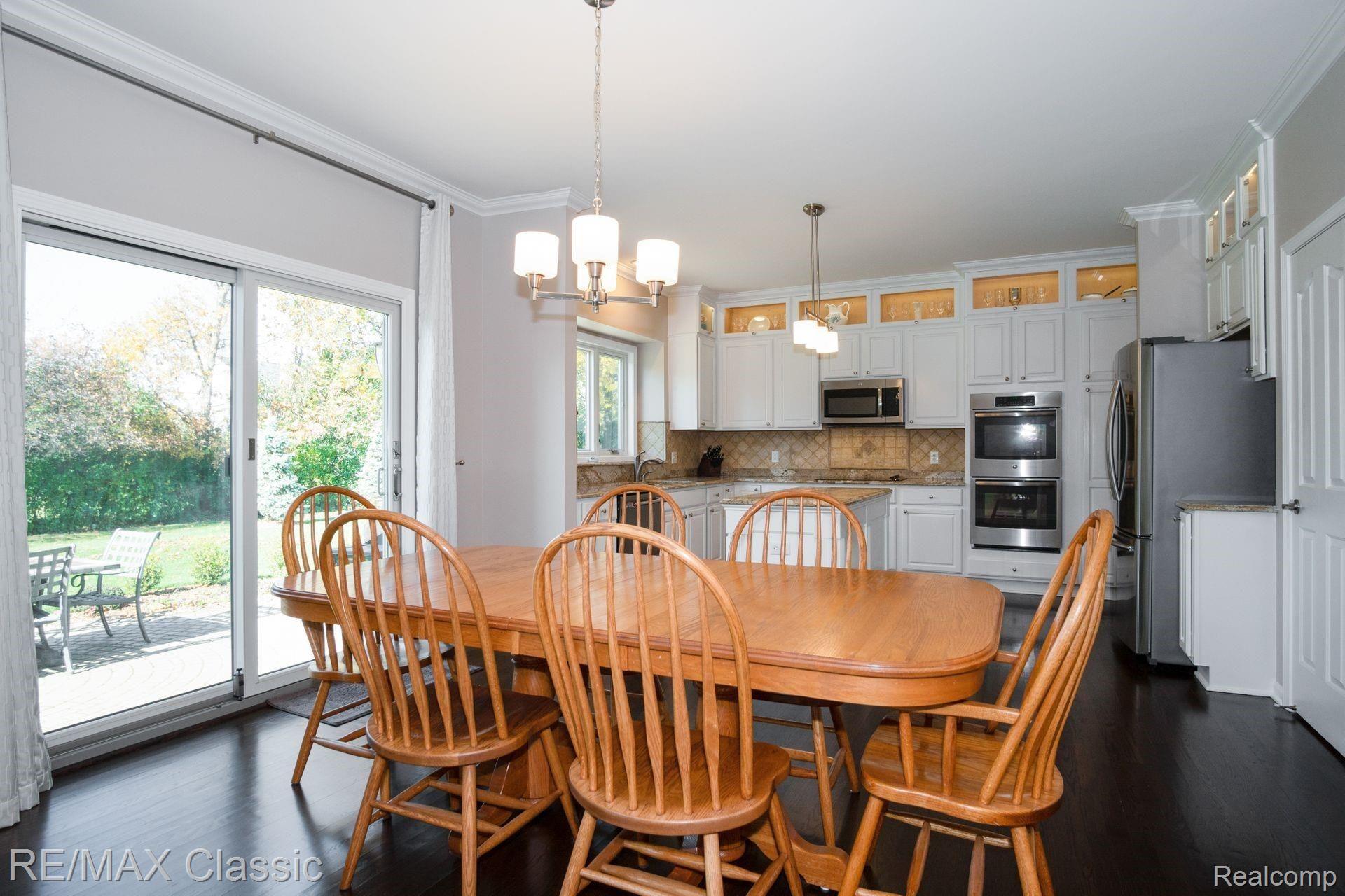 47886 Pavillon Road Canton, MI 48188 - Photo 10 of 31 10.jpg