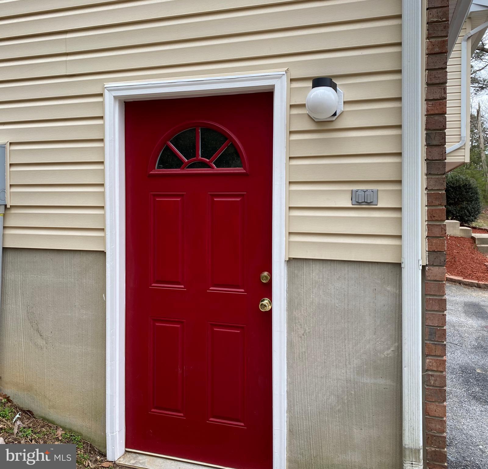 475 Round Up Road Lusby, MD 20657 - Photo 4 of 30 Side door to garage
