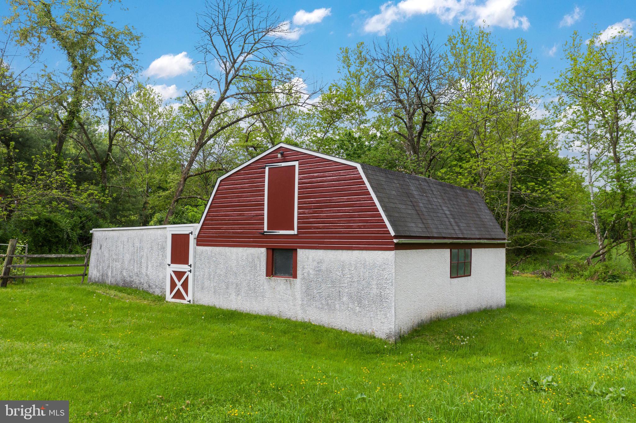 516 Saylors Mill Road Spring City, PA 19475 - Photo 8 of 44 Barn