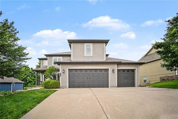 $590,000 | 808 Creekmoor Pond Lane, Raymore, MO 64083
