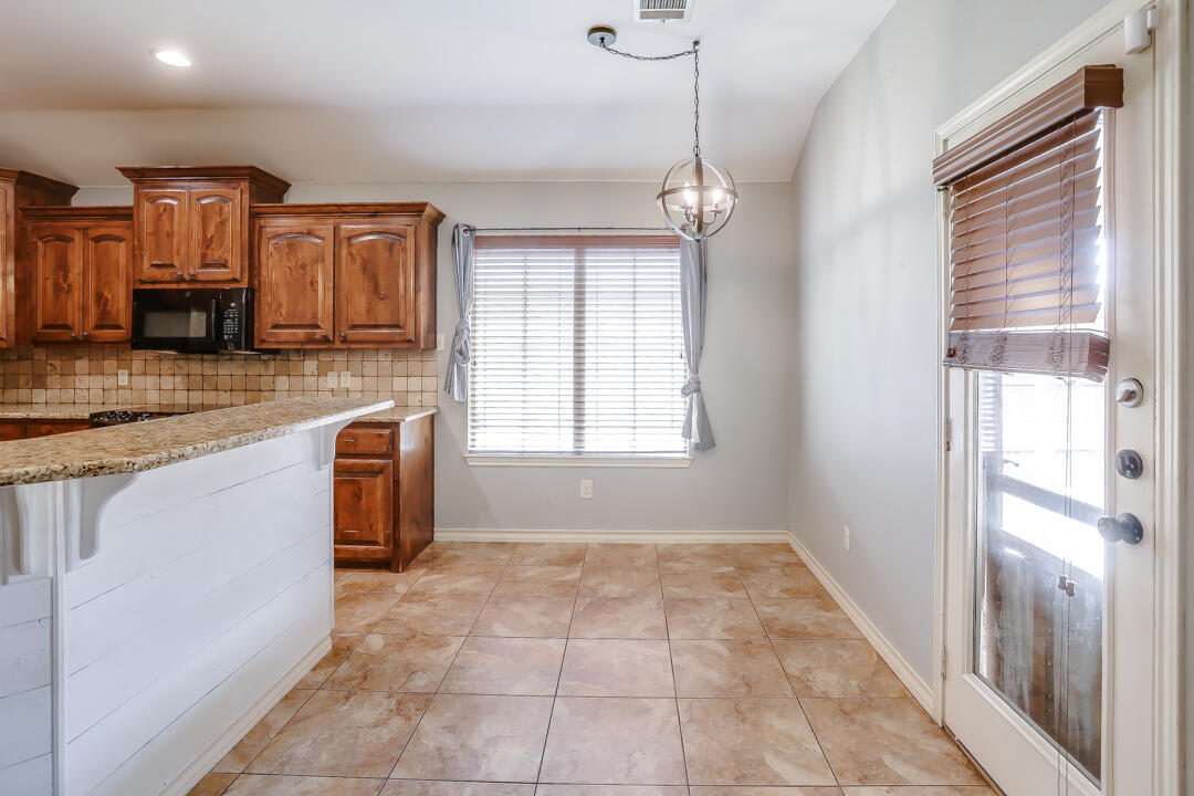 6207 100th Street Lubbock, TX 79424 - Photo 6 of 21 6207-104