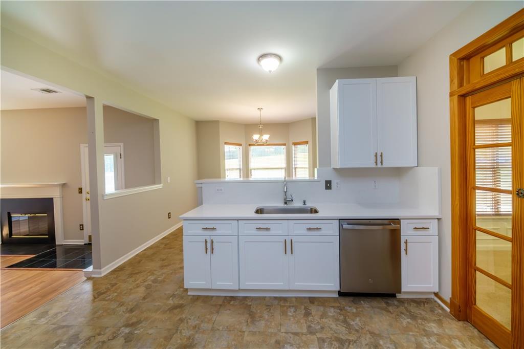 435 Rockbass Road Suwanee, GA 30024 - Photo 12 of 39