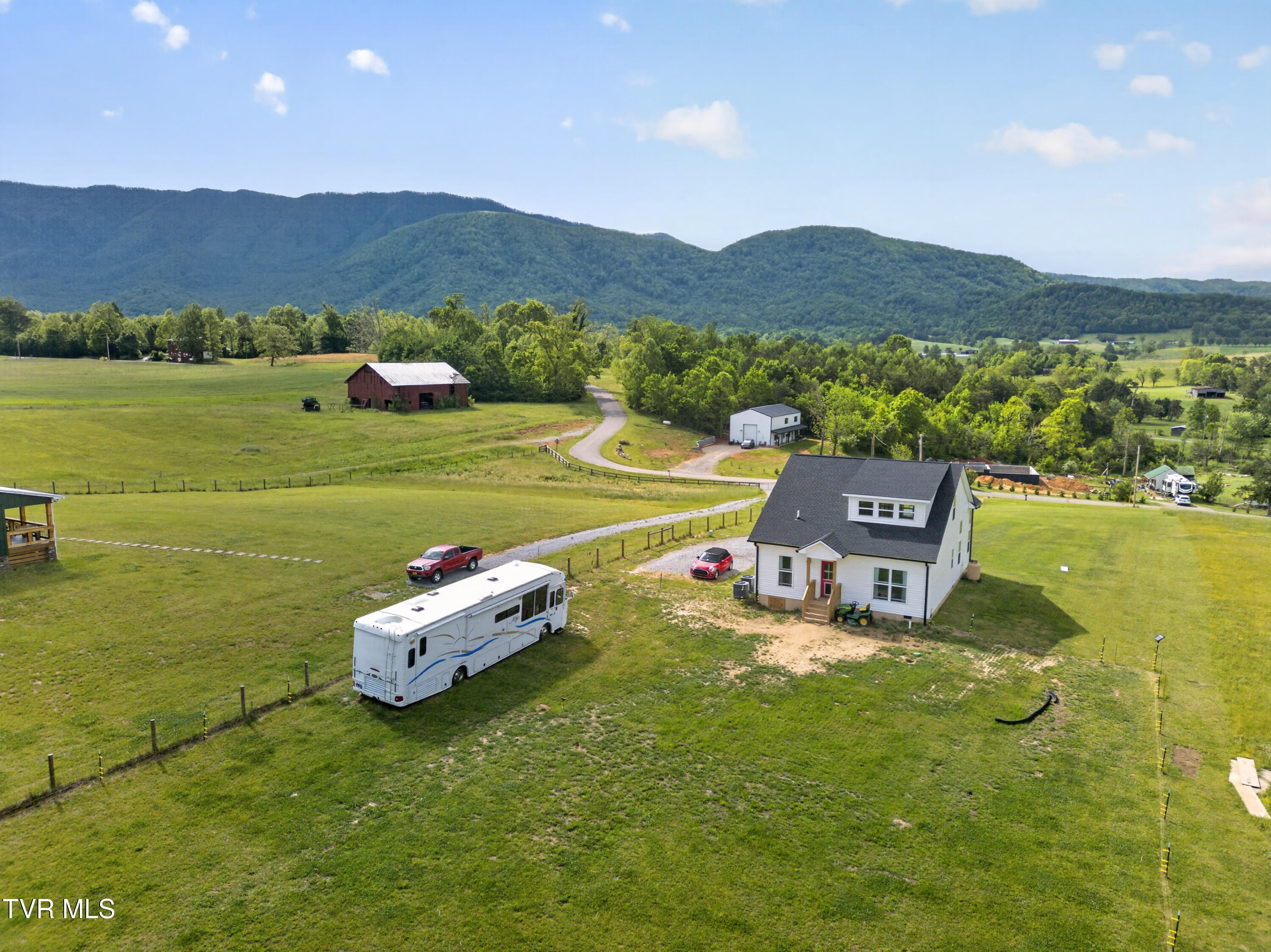 105 Woolsey College Road Greeneville, TN 37743 - Photo 62 of 78 016_DJI_0086
