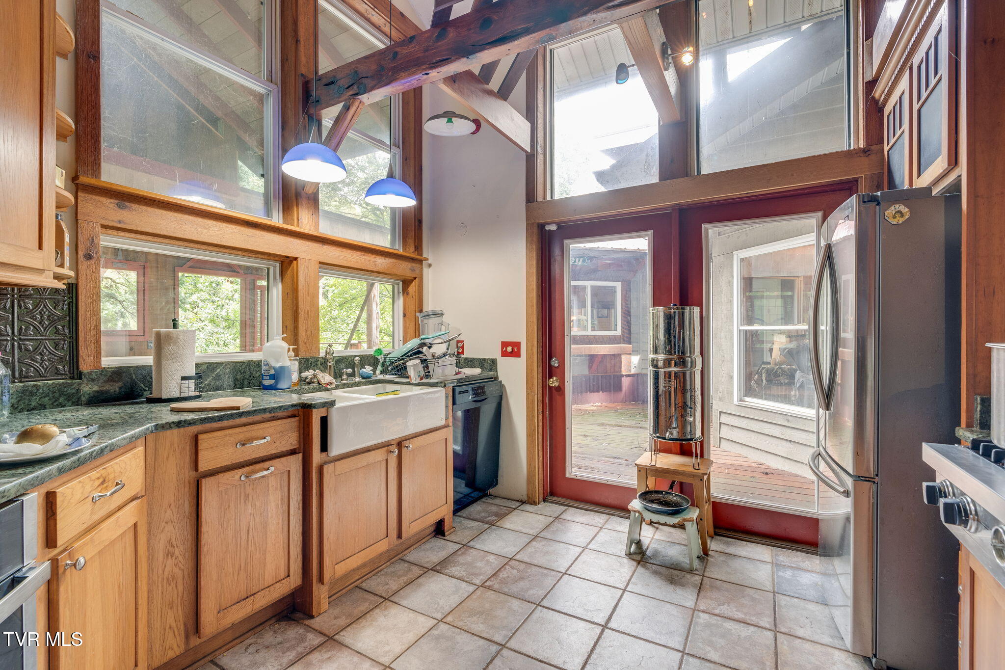 1530 Powder Branch Road Johnson City, TN 37601 - Photo 10 of 30 011