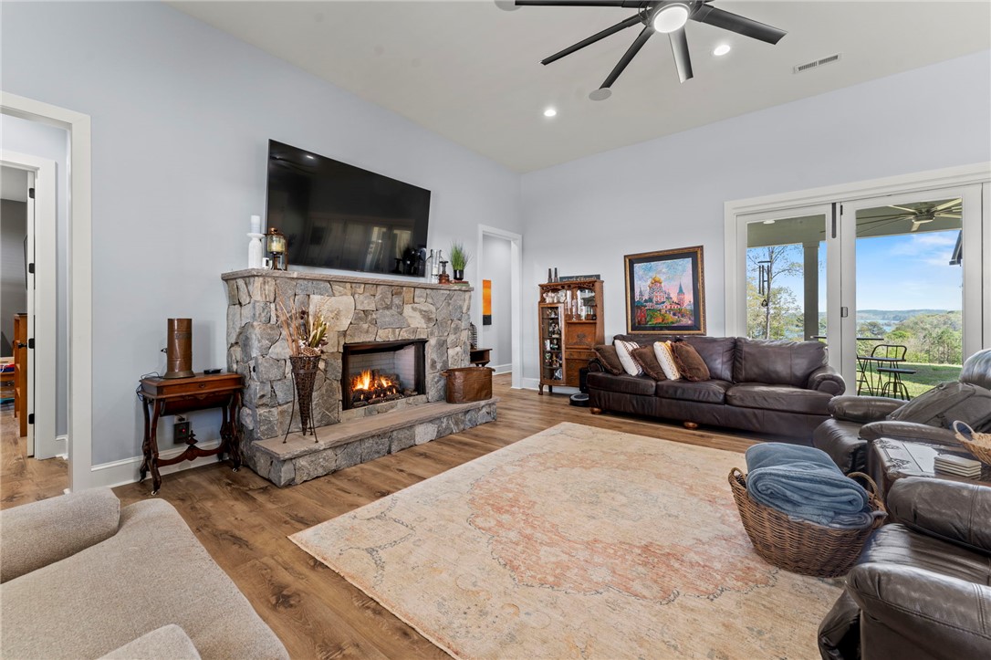 1359 Martin Creek Road Seneca, SC 29678 - Photo 8 of 50