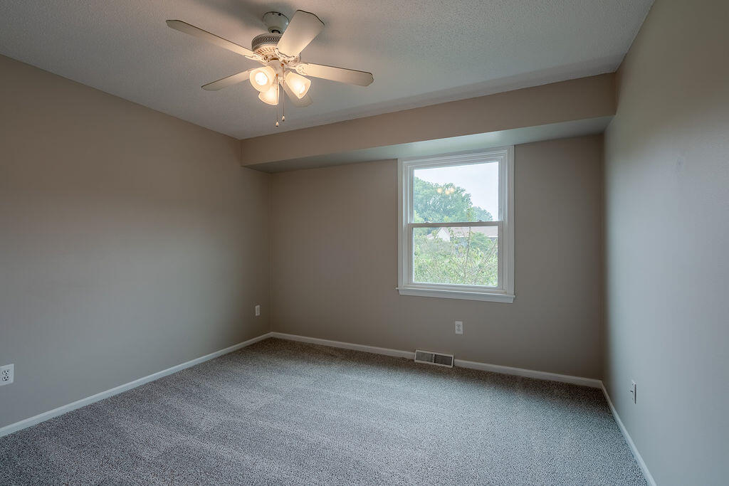 7028 Springtree Lane Southwest Grand Rapids, MI 49548 - Photo 9 of 23 Springtree-11