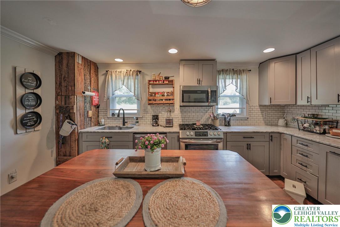 181 East Moorestown Road Wind Gap, PA 18091 - Photo 24 of 52 Gallery Image 24