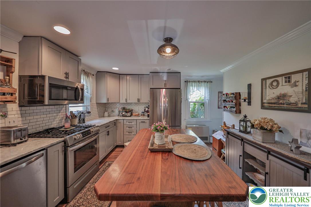 181 East Moorestown Road Wind Gap, PA 18091 - Photo 25 of 52 Gallery Image 25