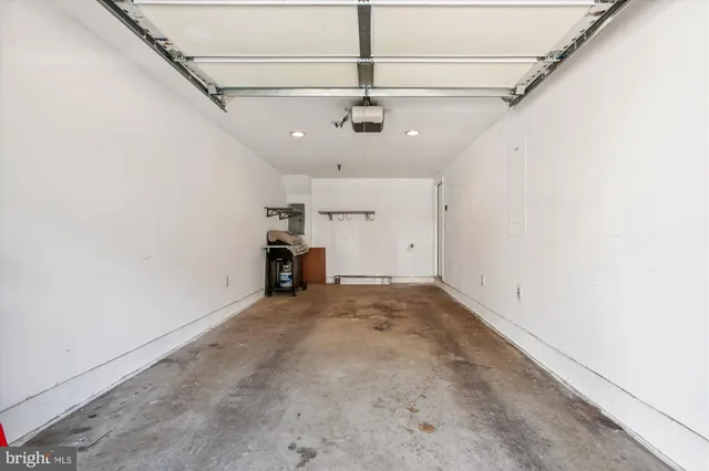 $3,300 | 7141 Huntley Creek Place, Unit 58, Alexandria, VA 22306