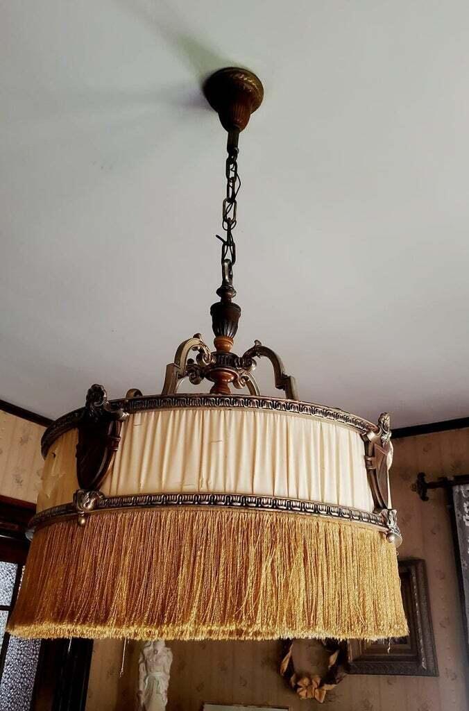 520 Main Street Lewiston, ME 04240 - Photo 25 of 66 dining light