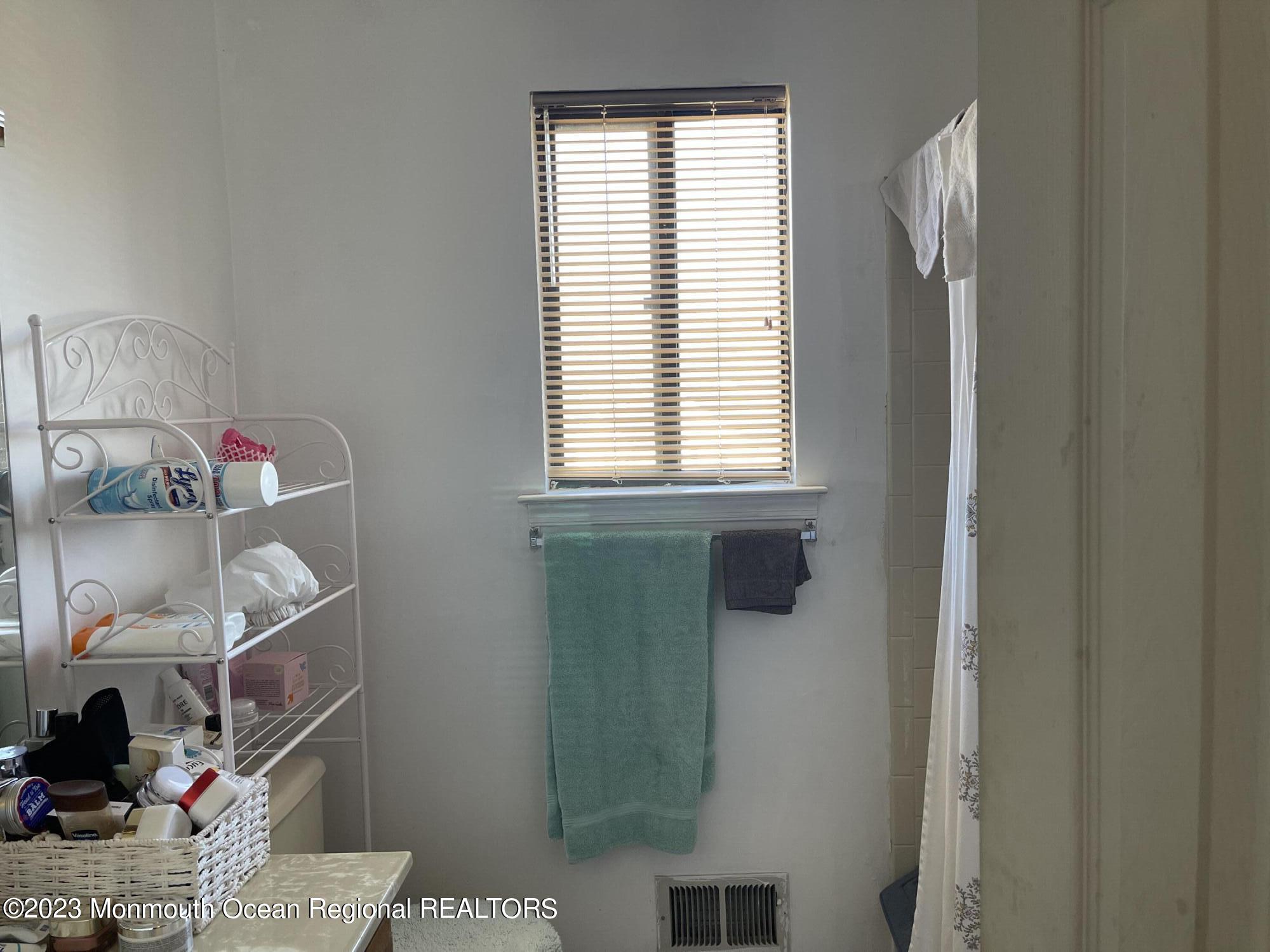 51 Cherry Bend Drive Howell, NJ 07731 - Photo 13 of 18 IMG_1161