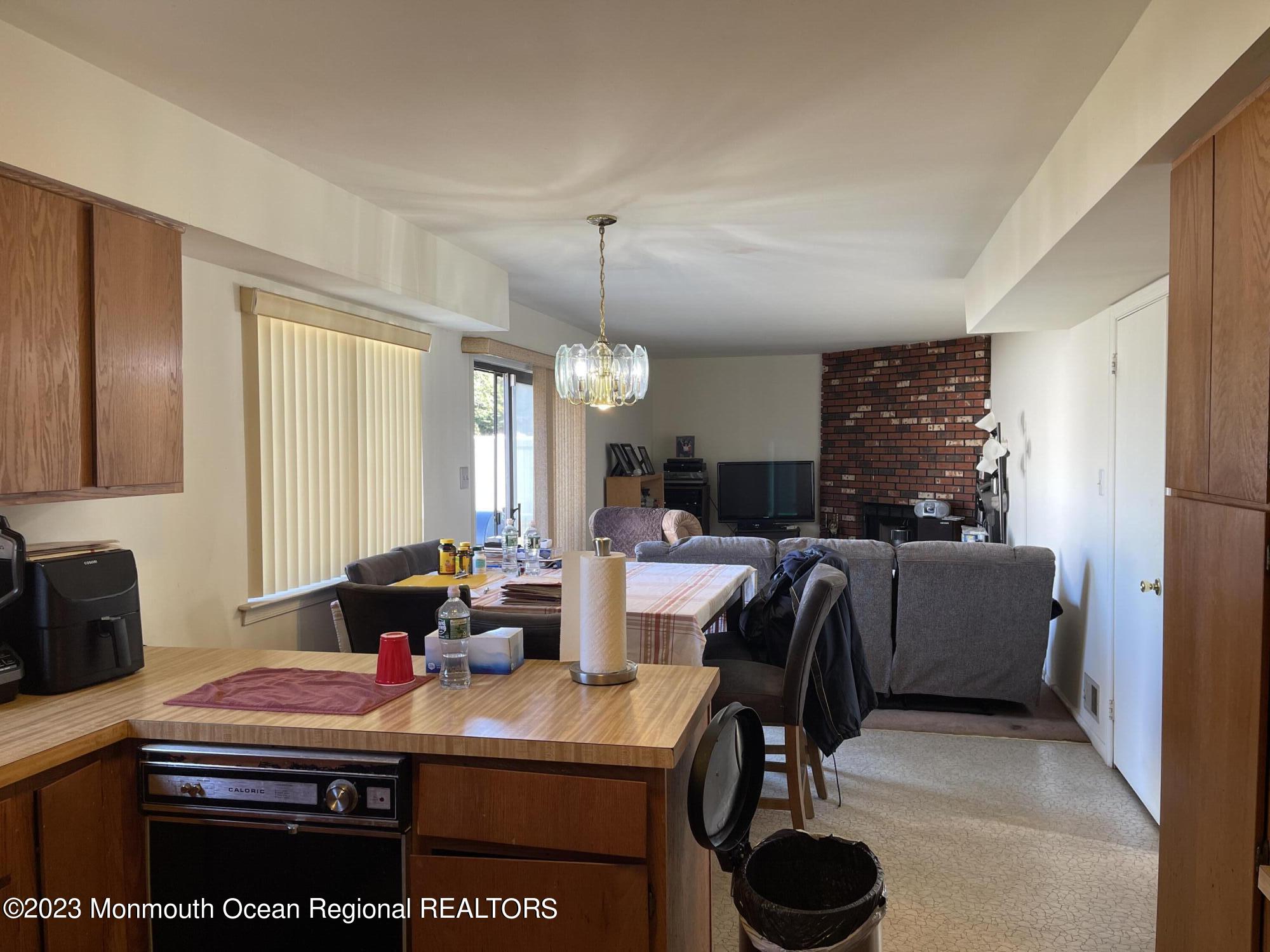 51 Cherry Bend Drive Howell, NJ 07731 - Photo 4 of 18 IMG_1145