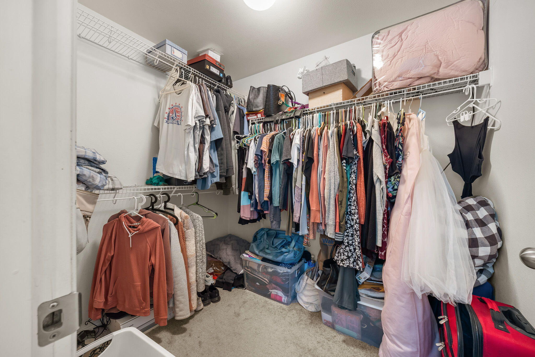 1468 Southwest 27th Street Redmond, OR 97756 - Photo 16 of 26 Walkin Closet