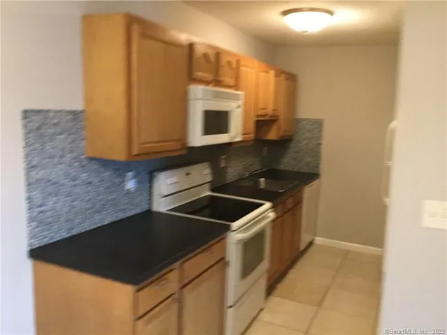 $1,850 | 157 Woodland Drive, Unit 157, Cromwell, CT 06416